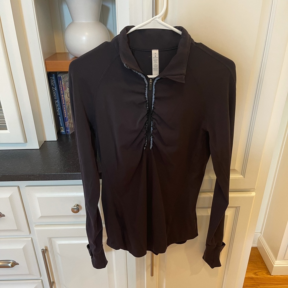Women’s Black Lululemon half-zip pull over